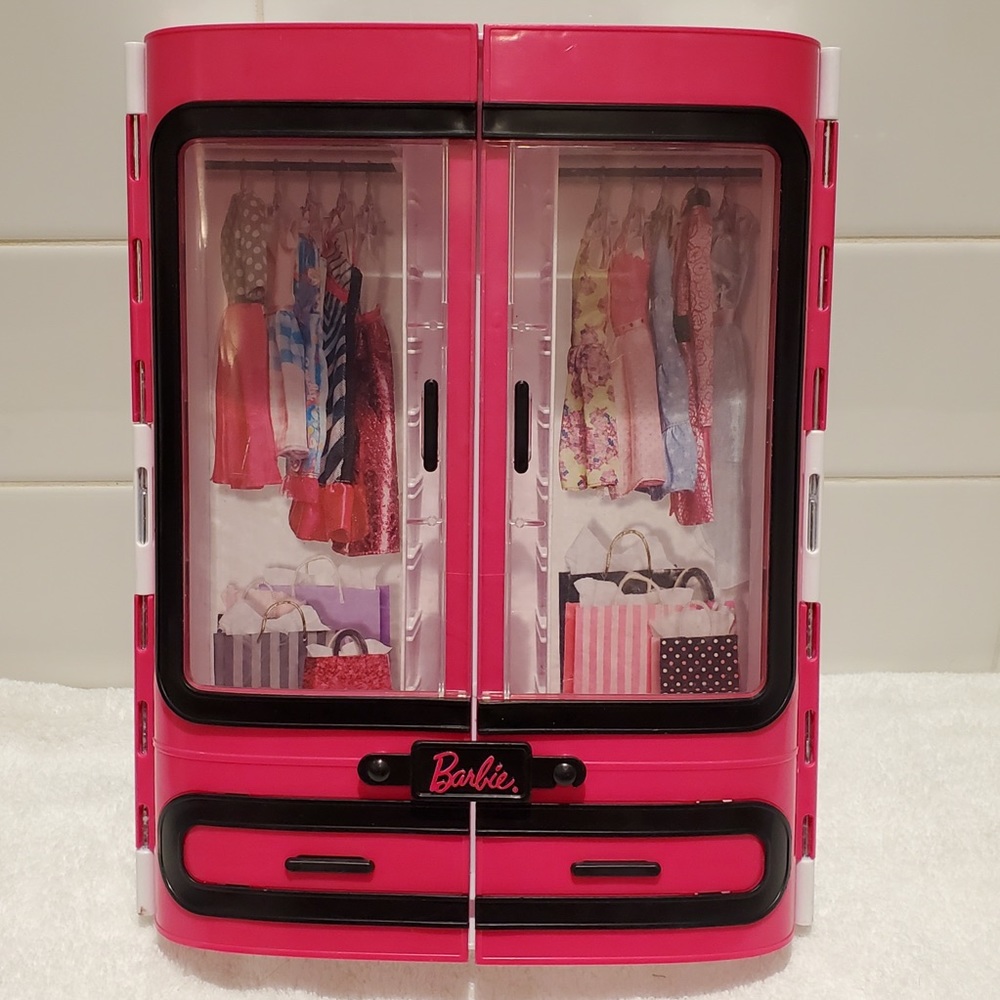 MATTEL, Barbie Fashionista Wardrobe Carrying Case